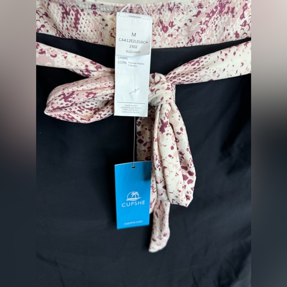 Cupshe
1Pc Swimsuit
Size M - Picture 6 of 8